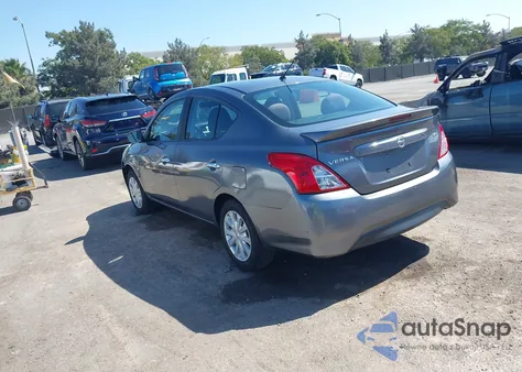 2017 Nissan Versa 1.6 Sv z USA, uszkodzony, nr VIN 3N1CN7AP3HL895164